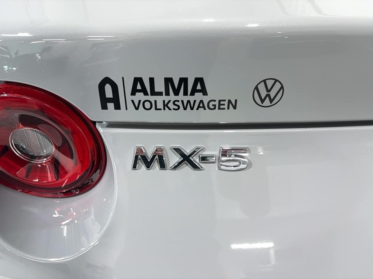 Mazda MX-5 2024 — photo 4