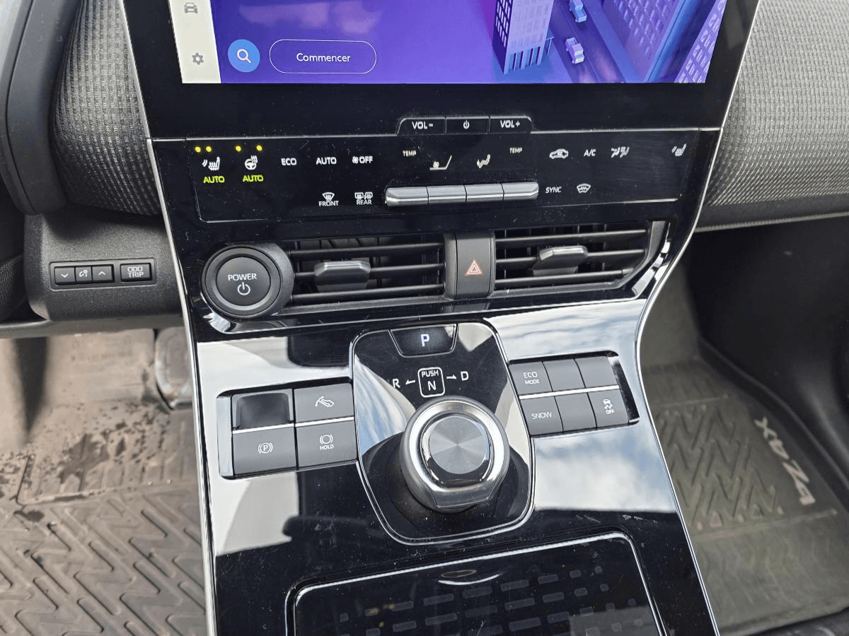 Toyota bZ4X 2024 — photo 12