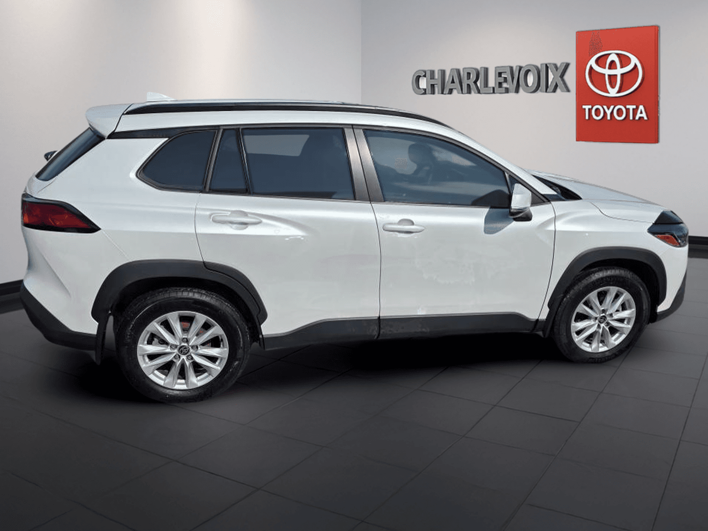 Toyota Corolla Cross 2023 — photo 7