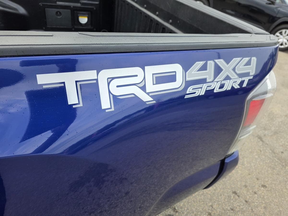 Toyota Tacoma 2023 — photo 16