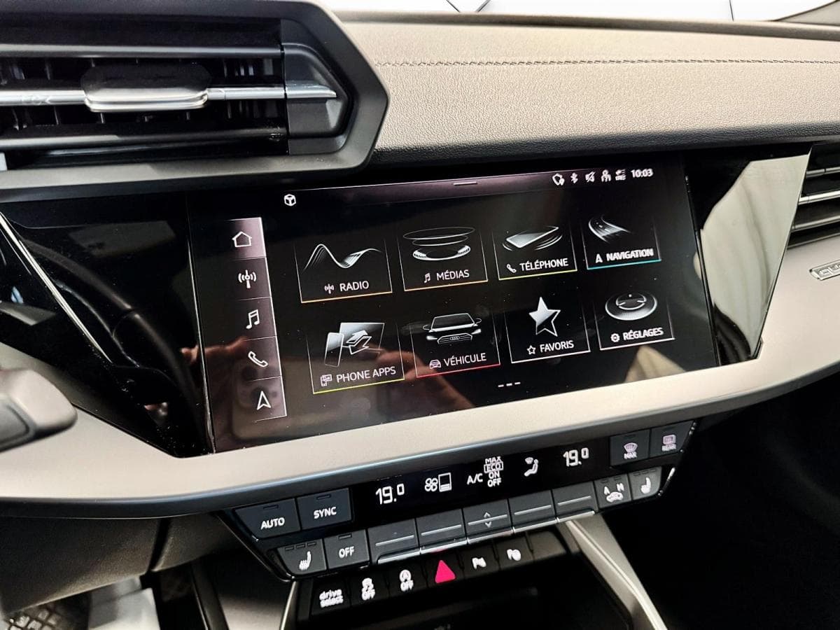 Audi A3 2024 — photo 18