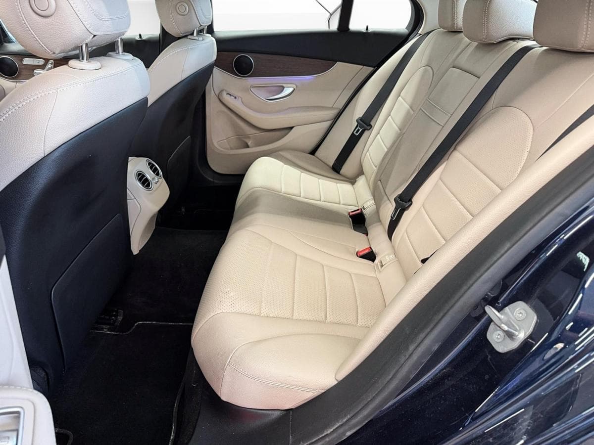 Mercedes-Benz C-Class 2019 — photo 19