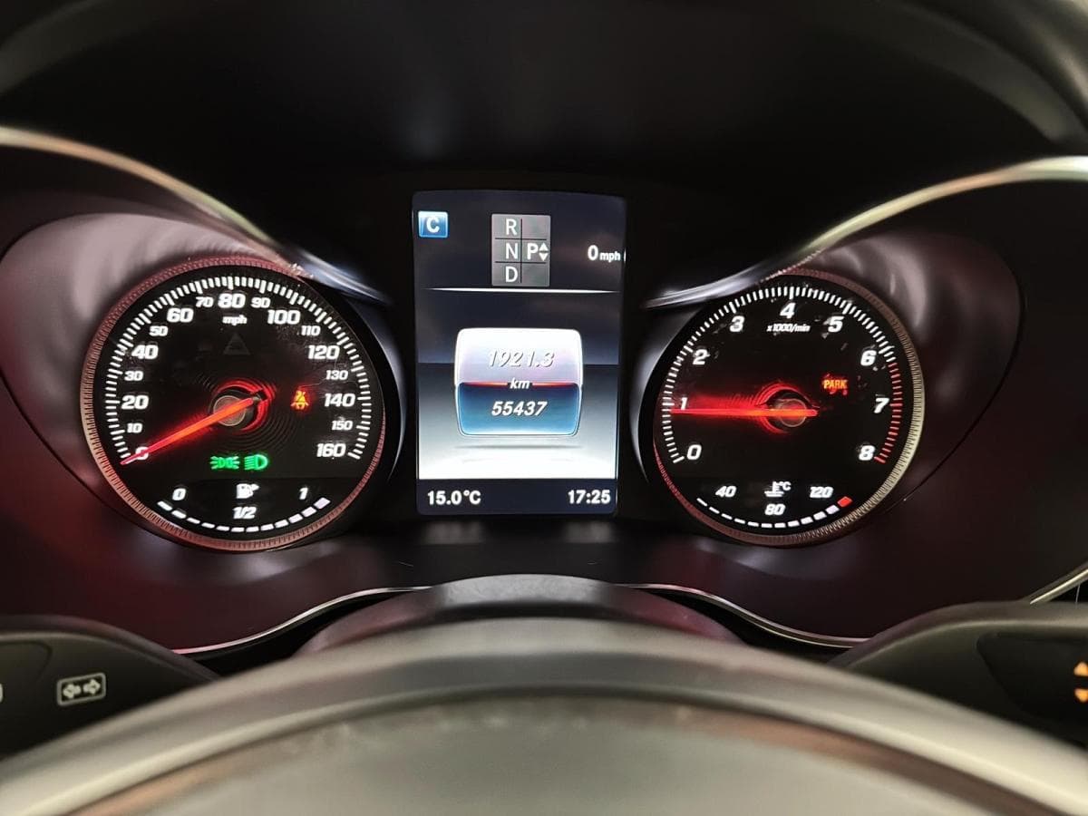Mercedes-Benz GLC 2019 — photo 13