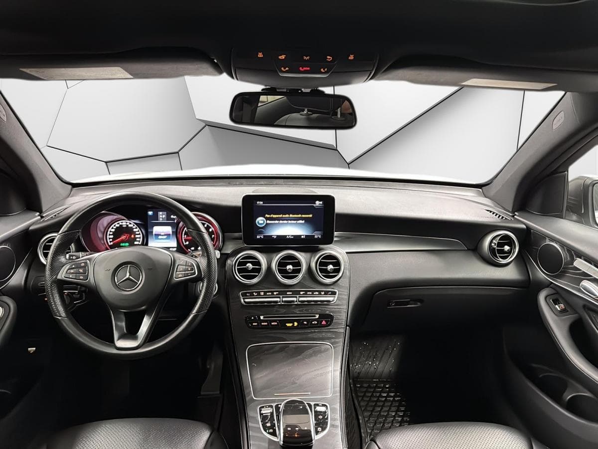 Mercedes-Benz GLC 2019 — photo 18