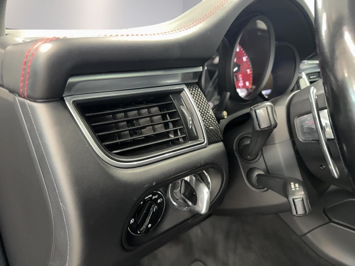 Porsche Macan 2018 — photo 15
