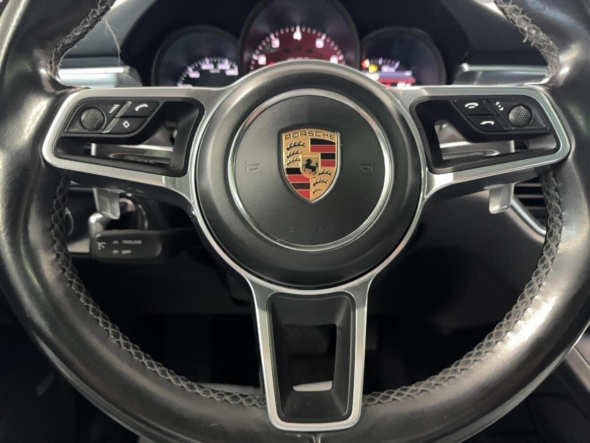 Porsche Macan 2018 — photo 17