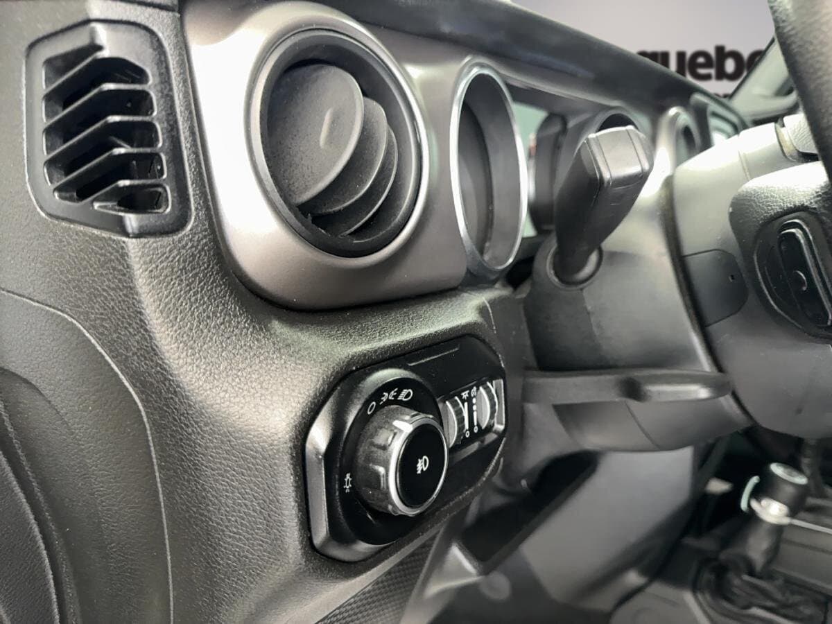 Jeep Wrangler 2020 — photo 13