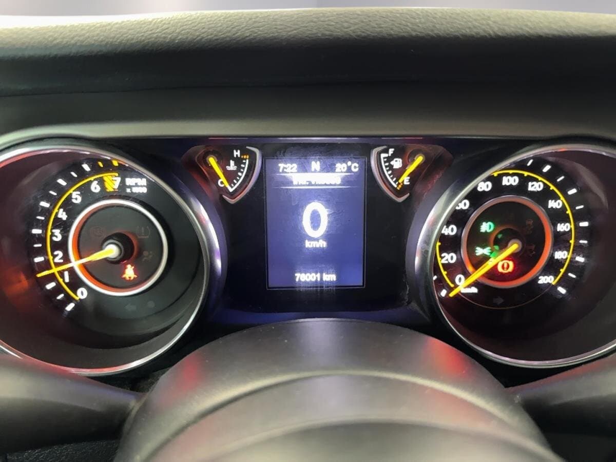 Jeep Wrangler 2020 — photo 15