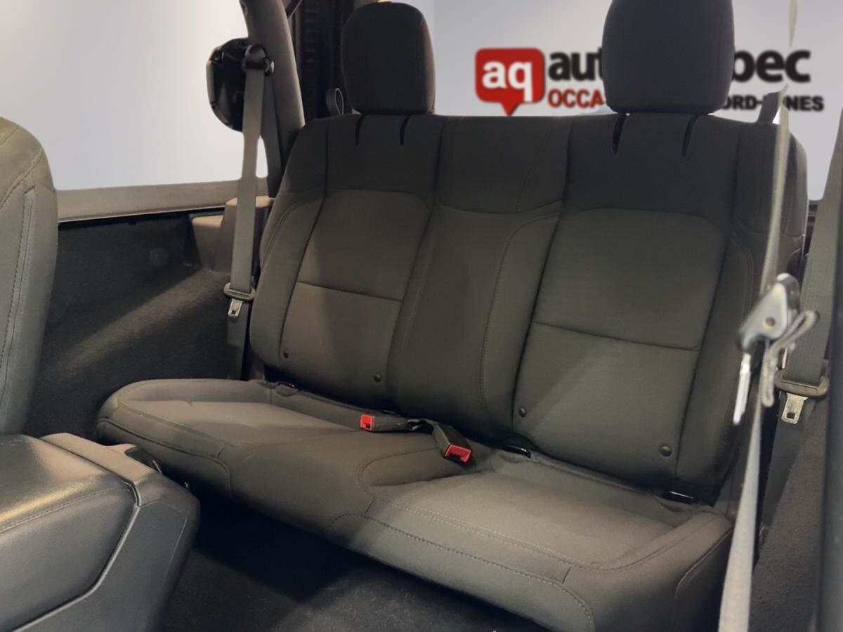 Jeep Wrangler 2020 — photo 18