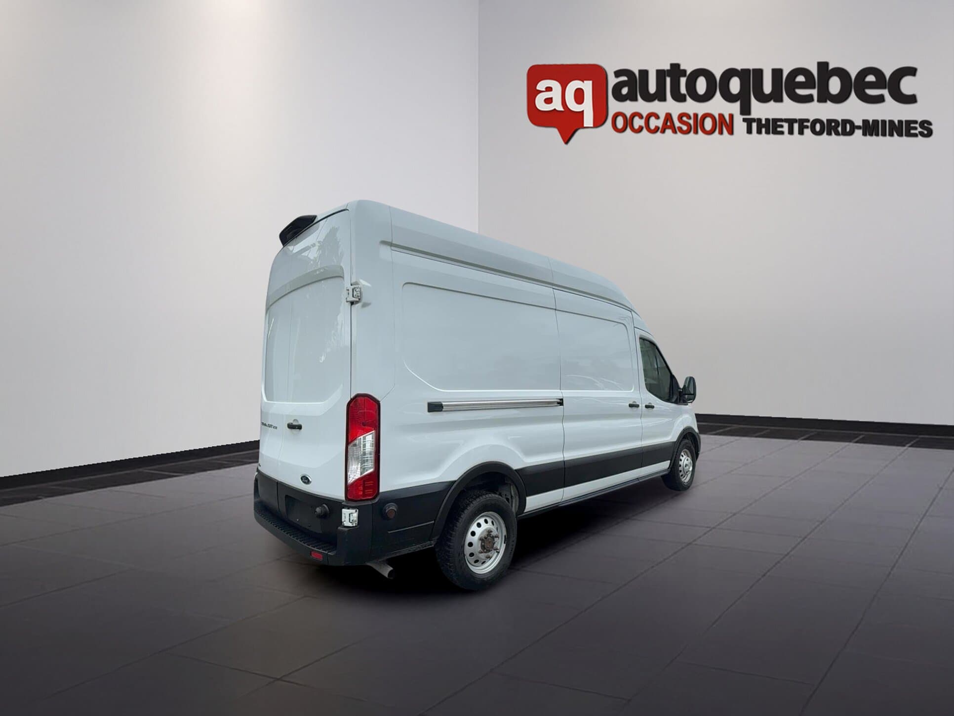 Ford Transit Cargo Van 2024 — photo 6
