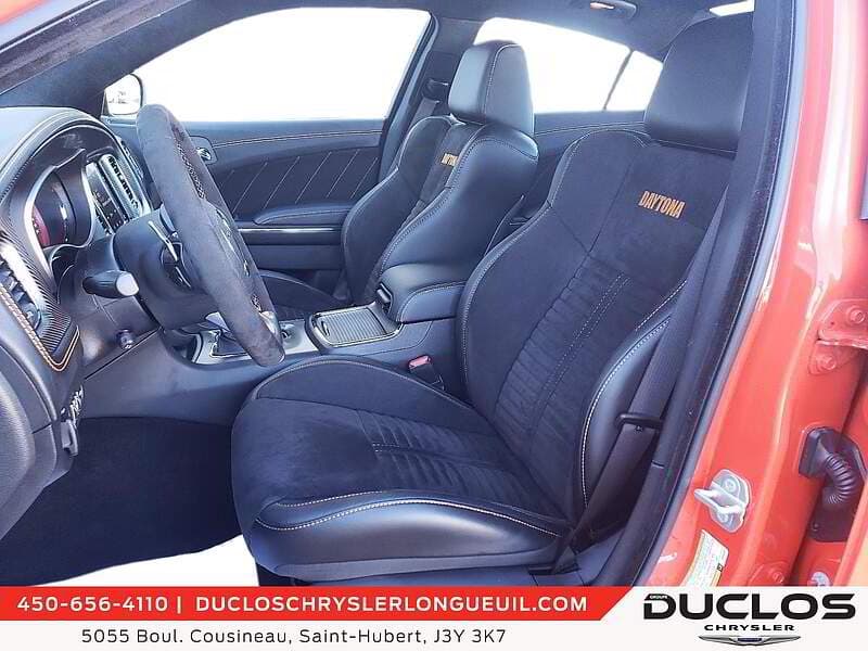 Dodge Charger 2023 — photo 11