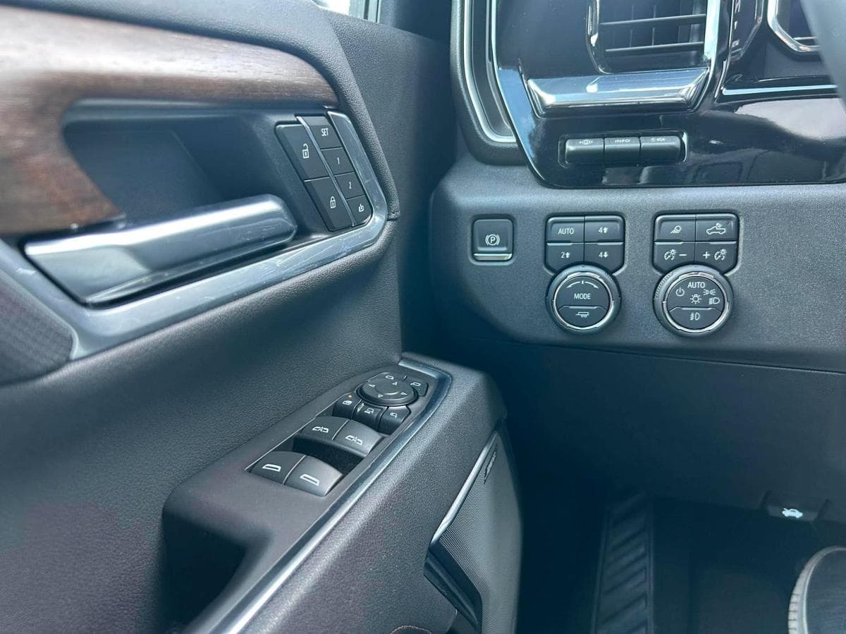 Chevrolet Silverado 2500 HD 2025 — photo 15