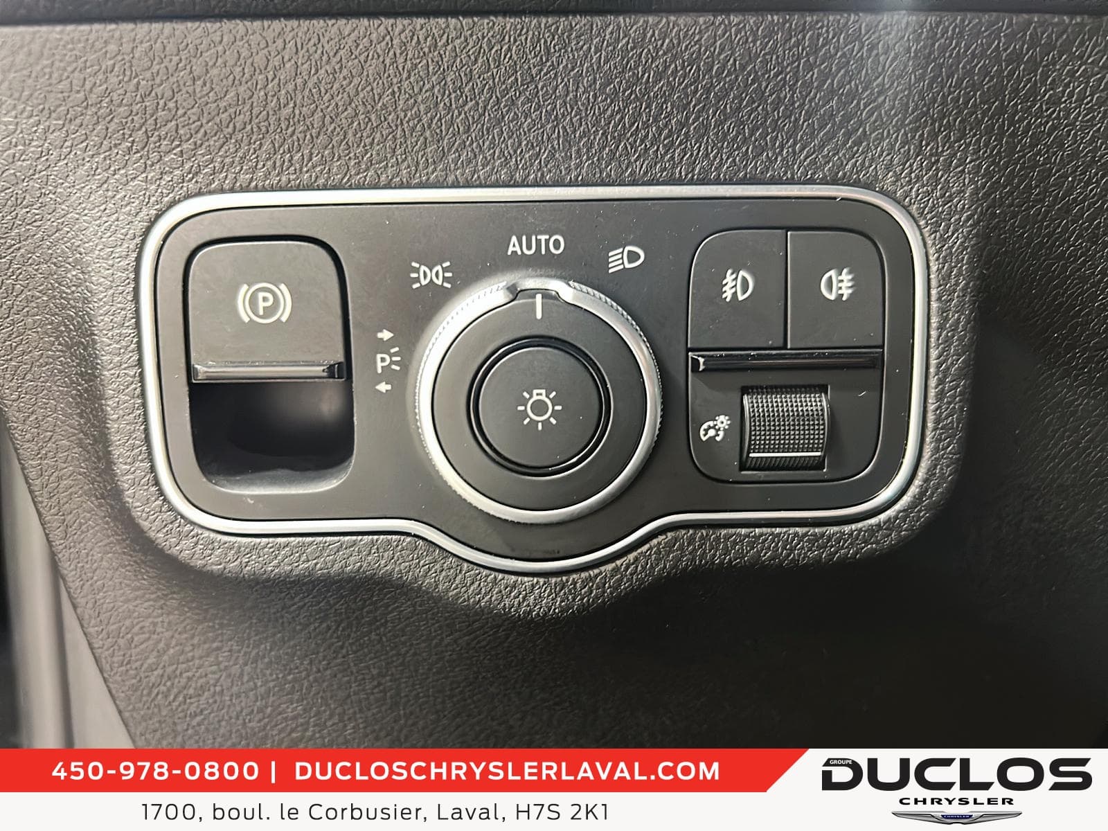 Mercedes-Benz GLB 250 2024 — photo 20