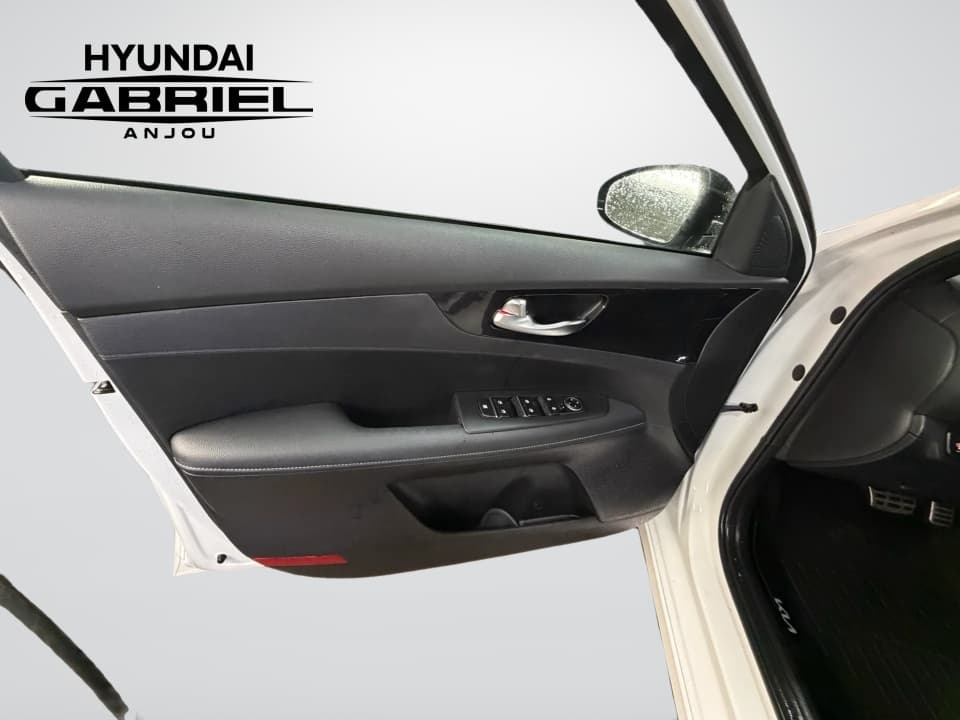 Kia Forte 2024 — photo 14