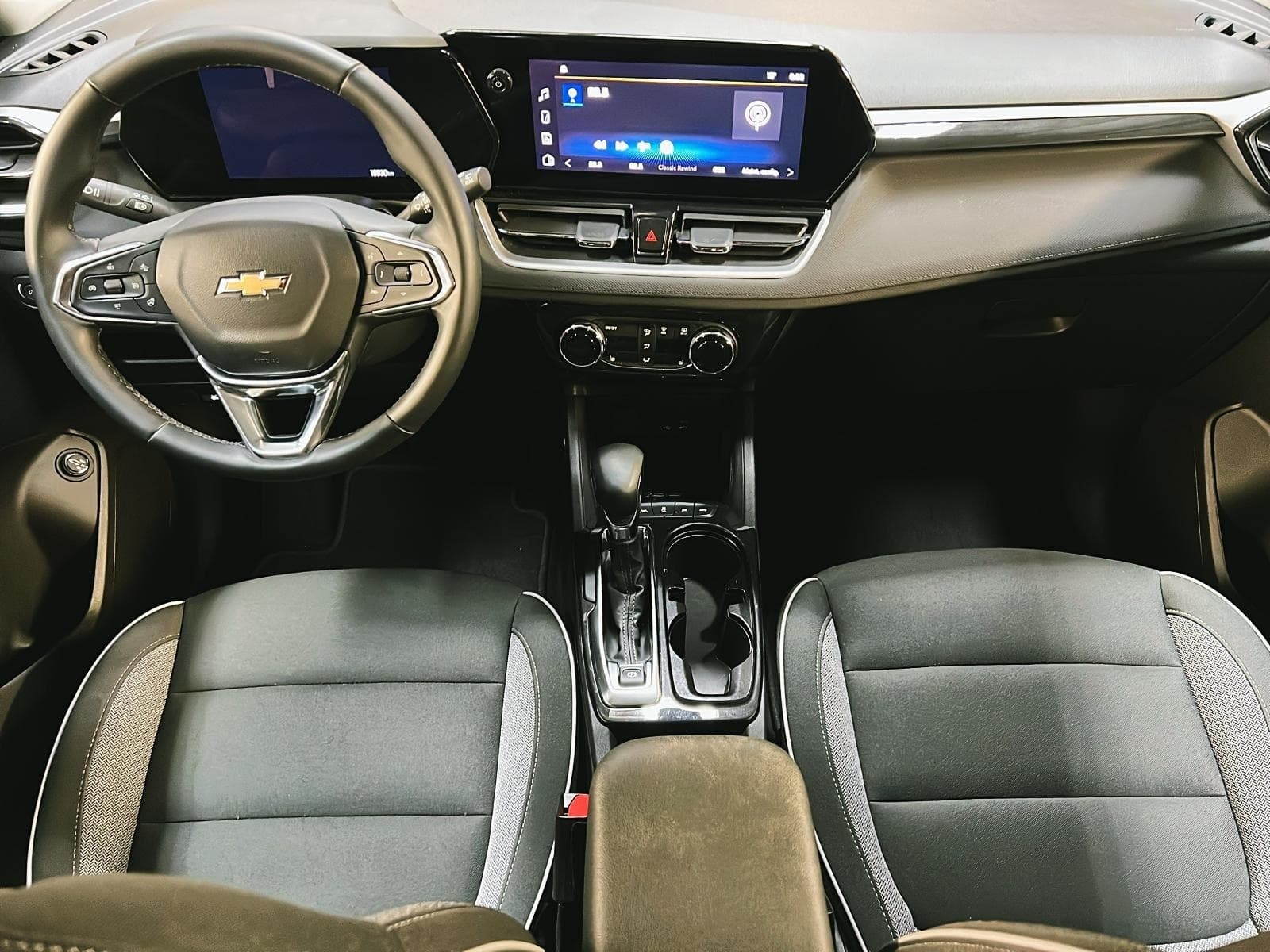 Chevrolet TrailBlazer 2025 — photo 10