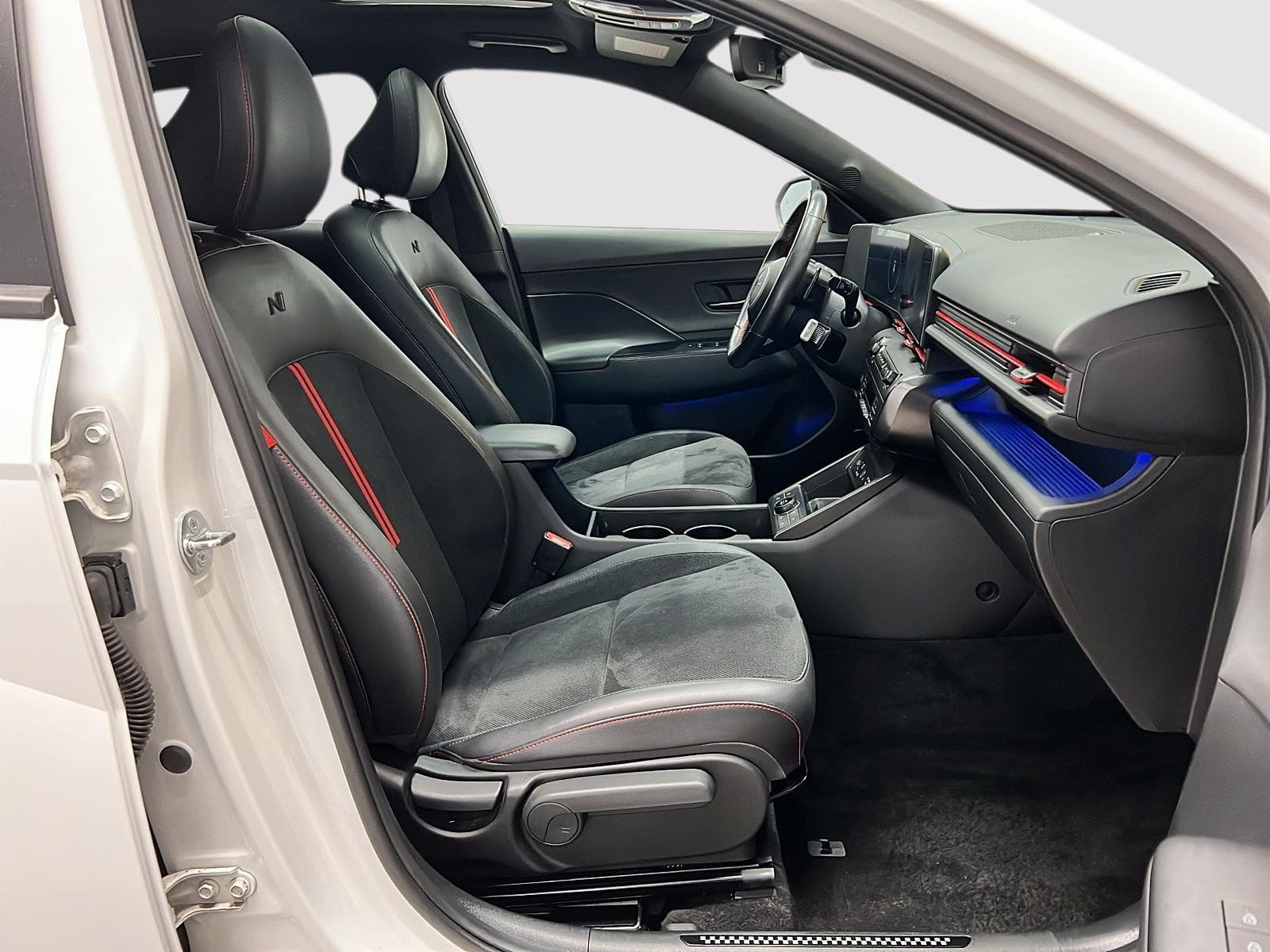Hyundai Kona 2025 — photo 8