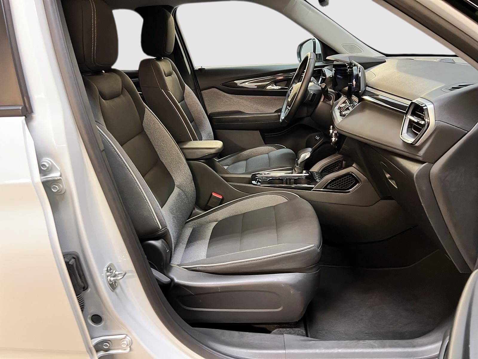 Chevrolet TrailBlazer 2025 — photo 8