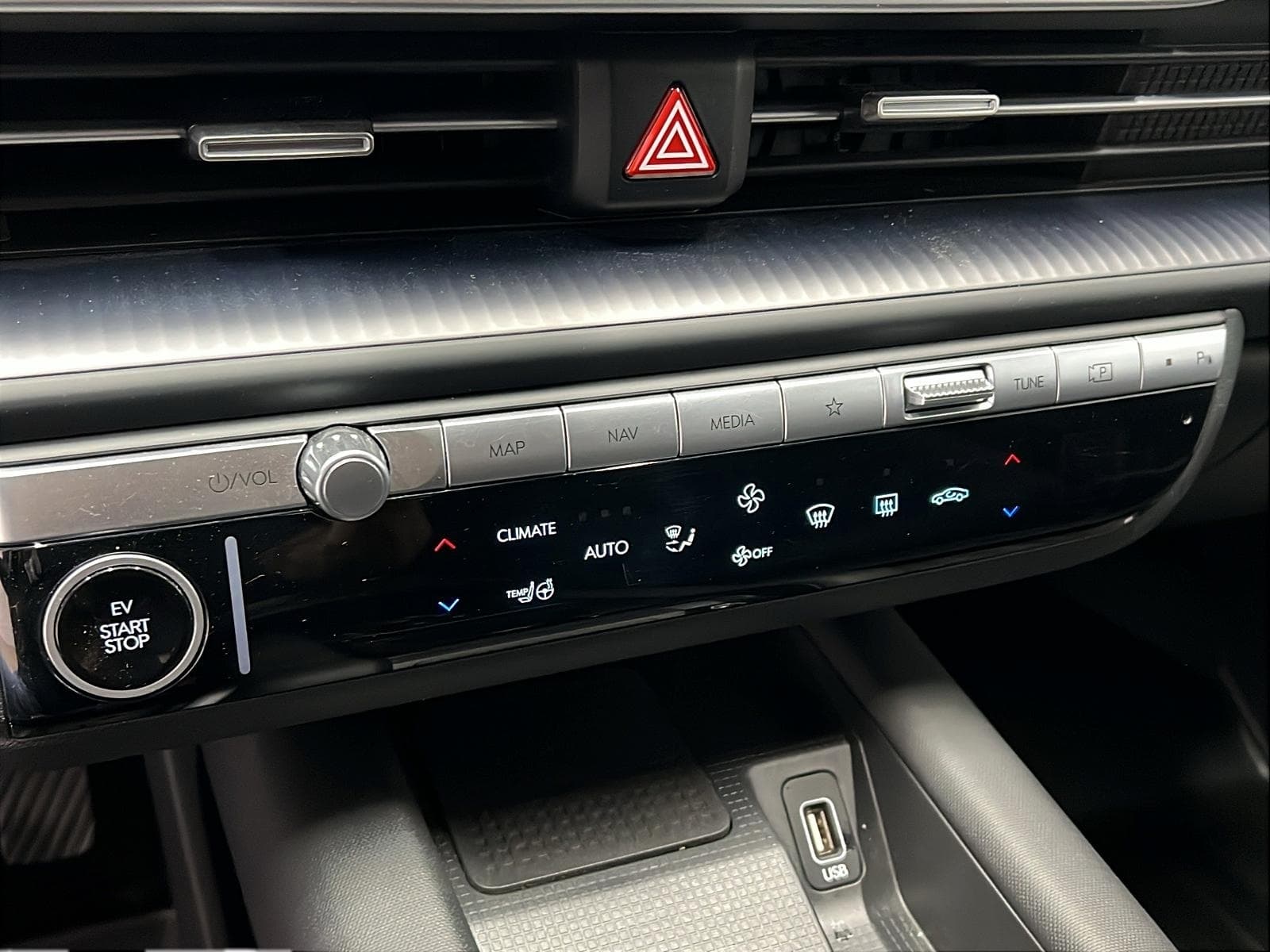 Hyundai IONIQ 6 2025 — photo 16