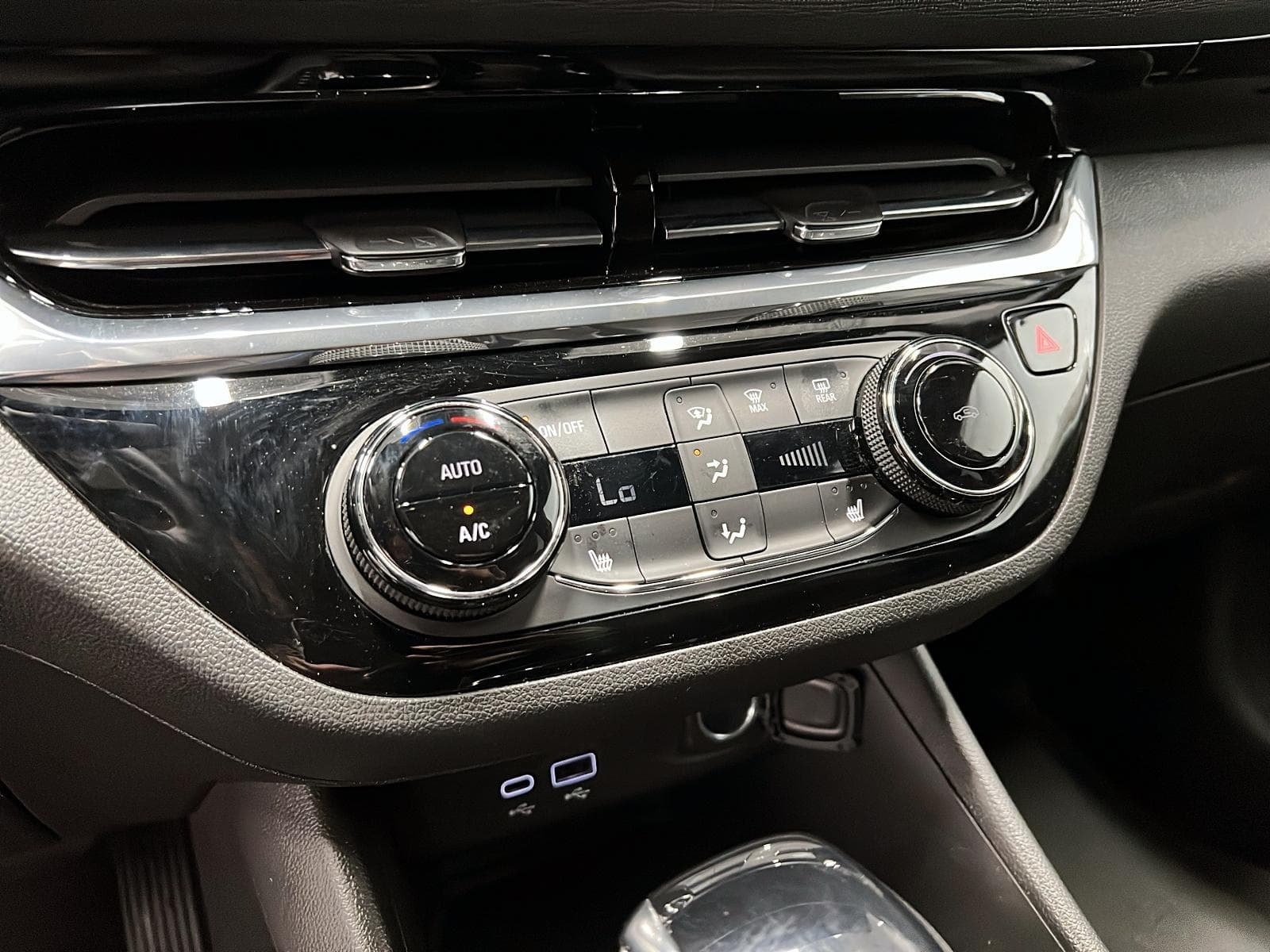 Buick Envista 2025 — photo 14