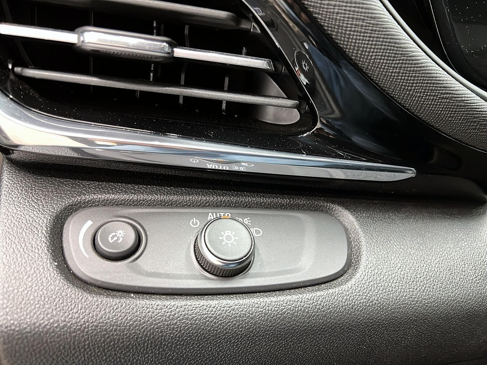 Buick Envista 2025 — photo 20
