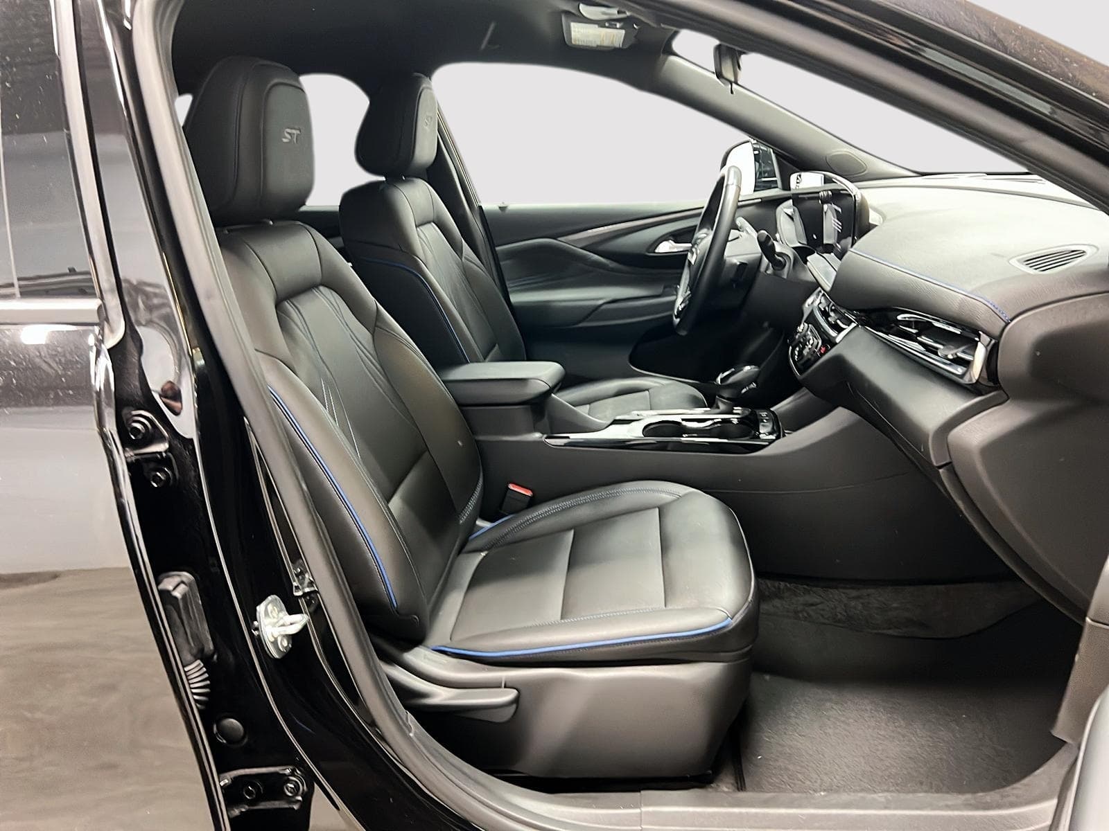 Buick Envista 2025 — photo 8