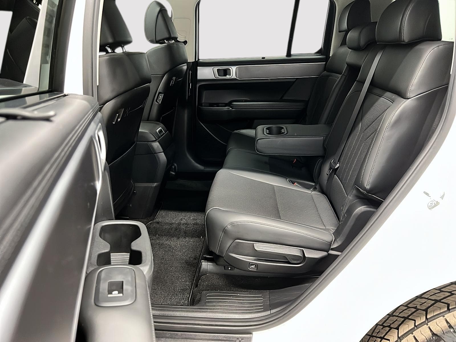Hyundai Santa Fe 2025 — photo 10