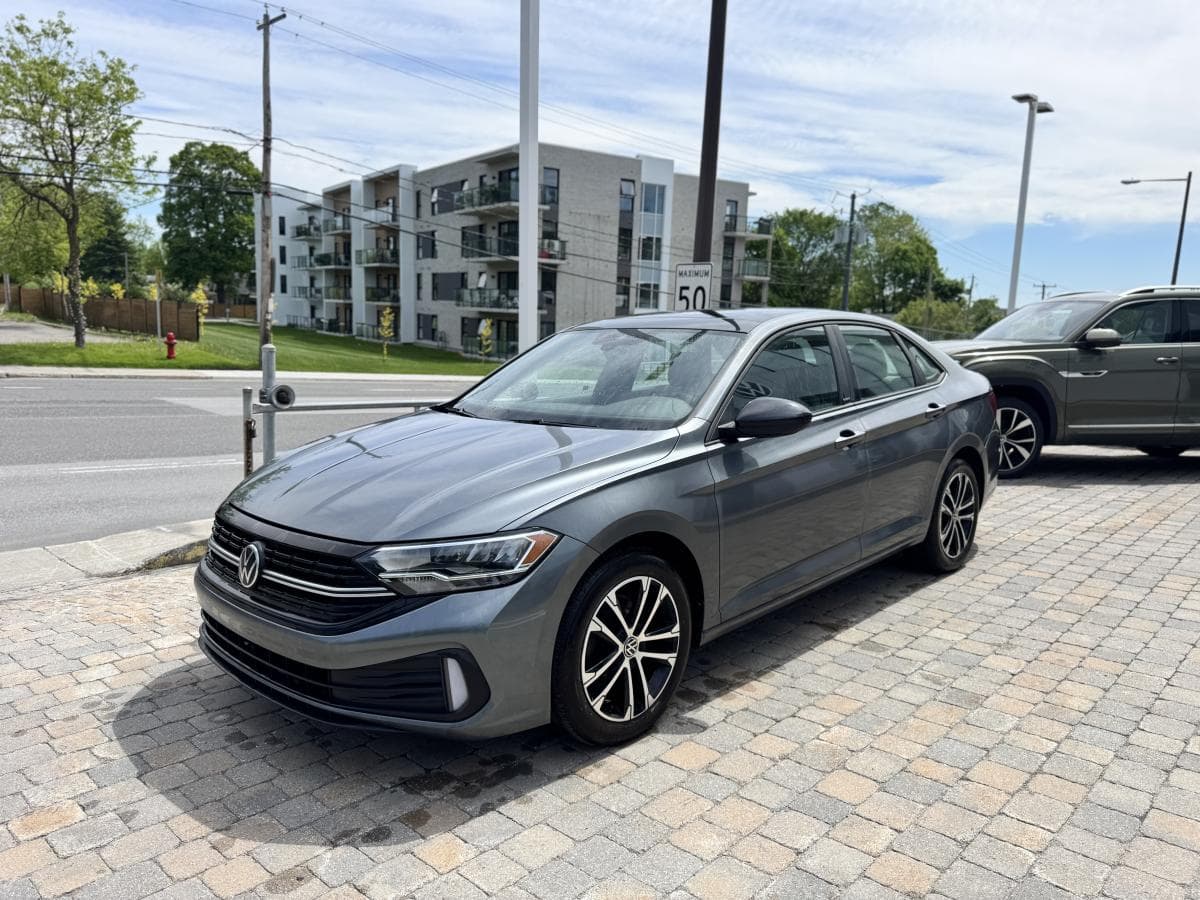 Volkswagen Jetta 2023 — photo 3