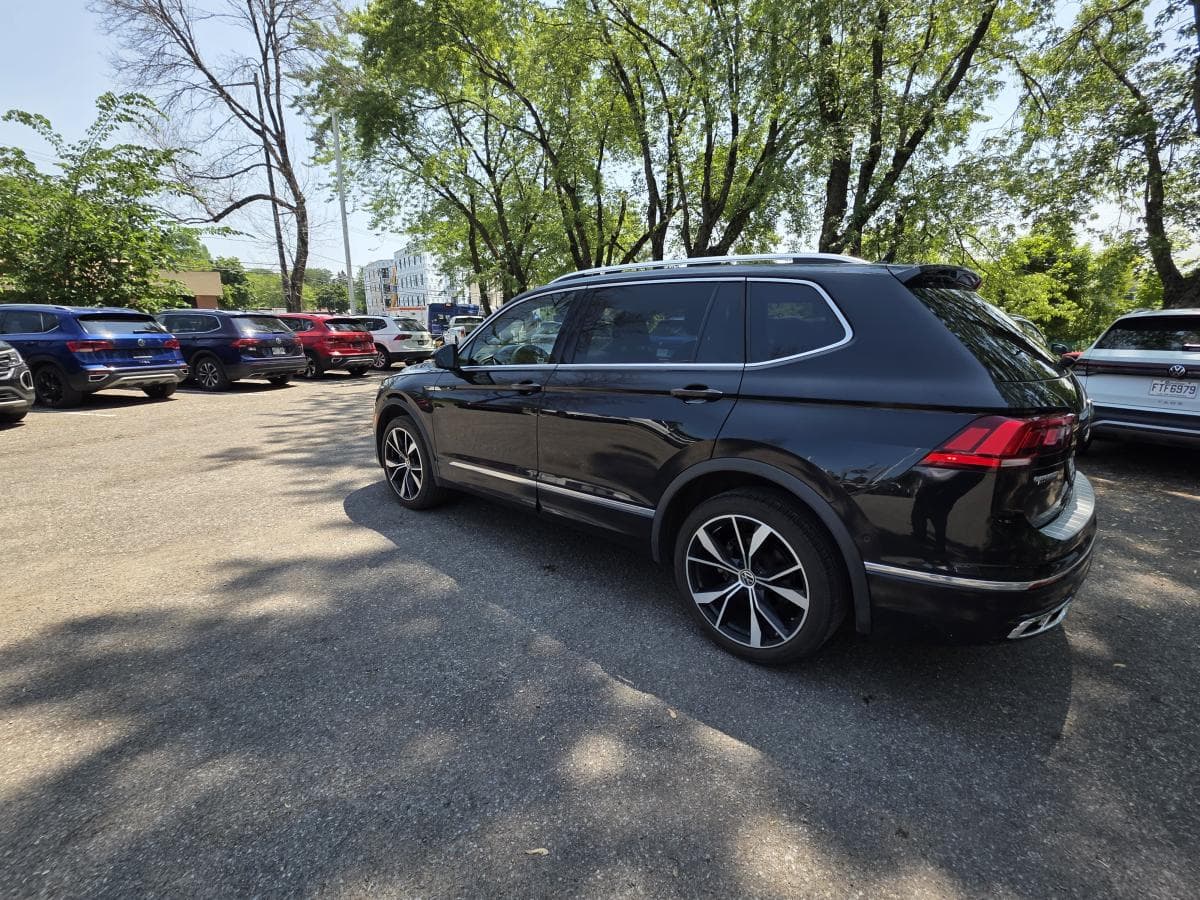 Volkswagen Tiguan 2023 — photo 10