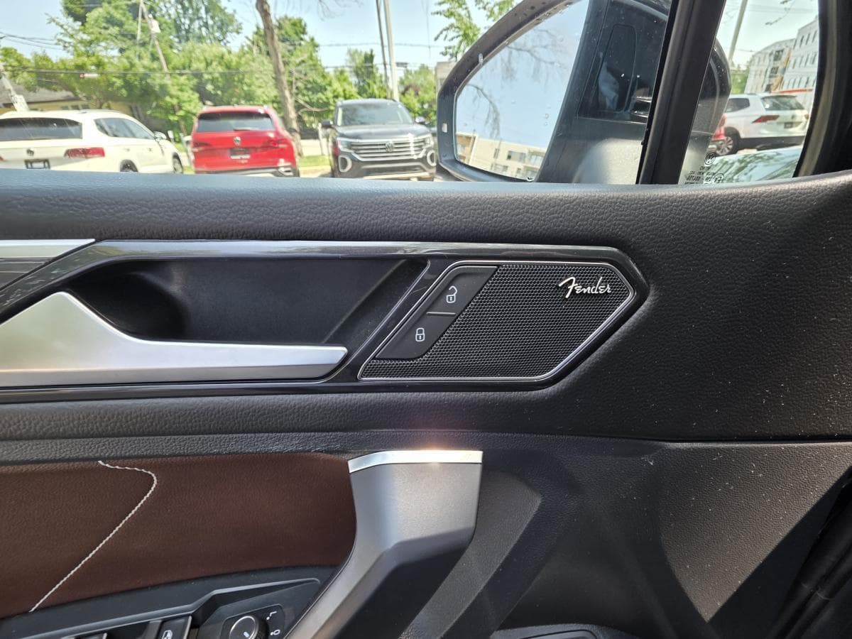 Volkswagen Tiguan 2023 — photo 15
