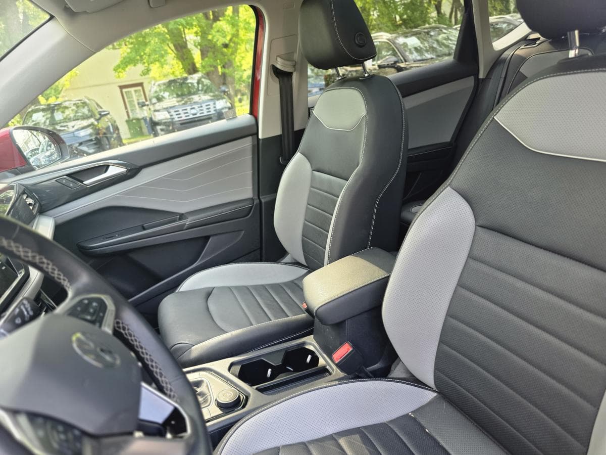 Volkswagen Taos 2024 — photo 16
