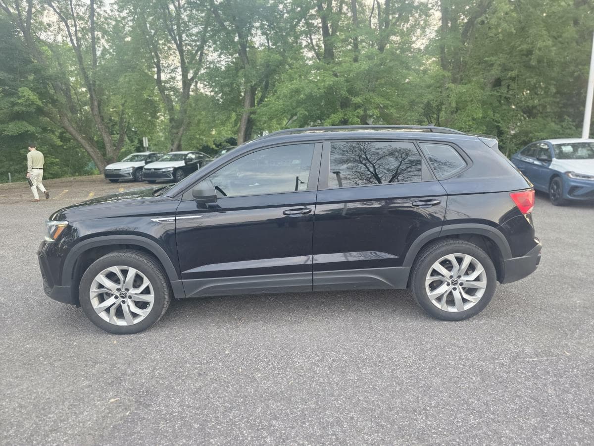 Volkswagen Taos 2023 — photo 2