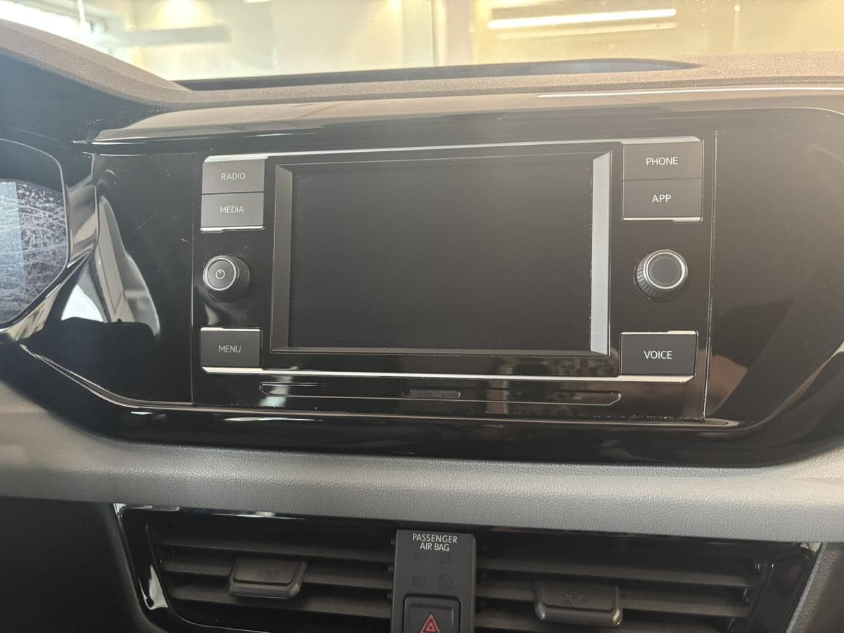 Volkswagen Taos 2023 — photo 18