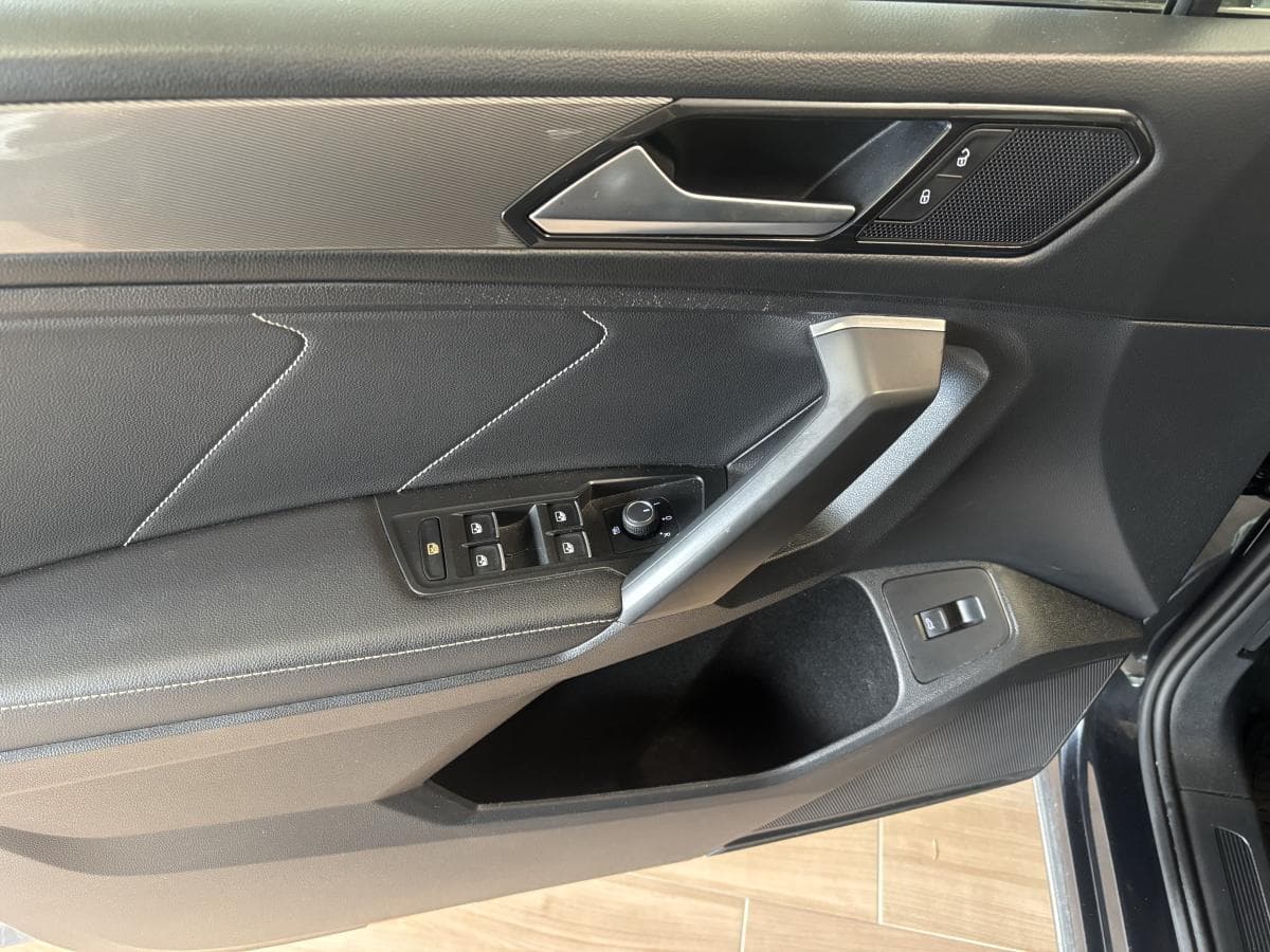 Volkswagen Tiguan 2022 — photo 15