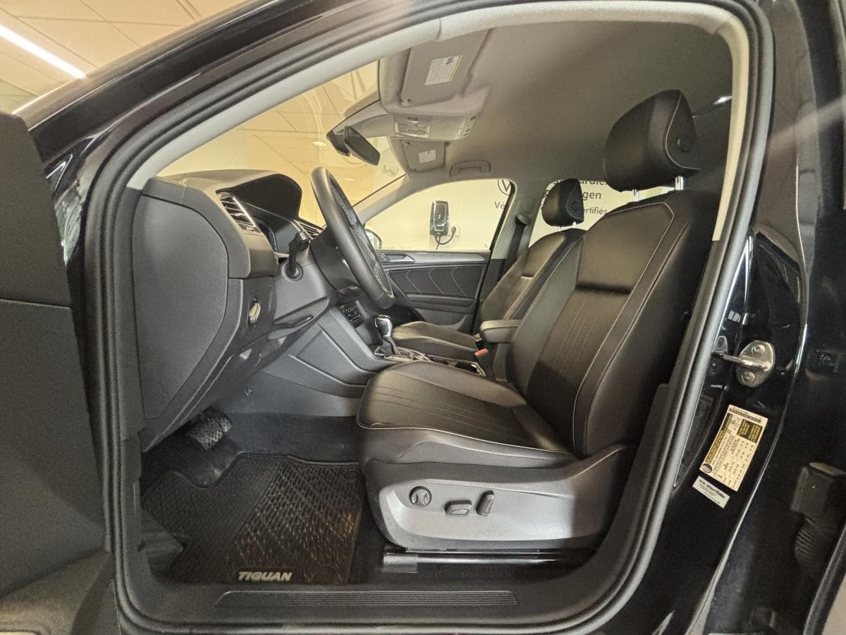 Volkswagen Tiguan 2022 — photo 18