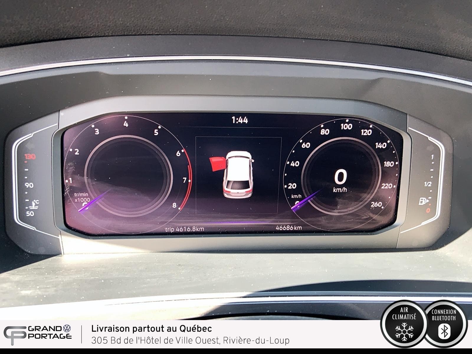 Volkswagen Tiguan 2023 — photo 17