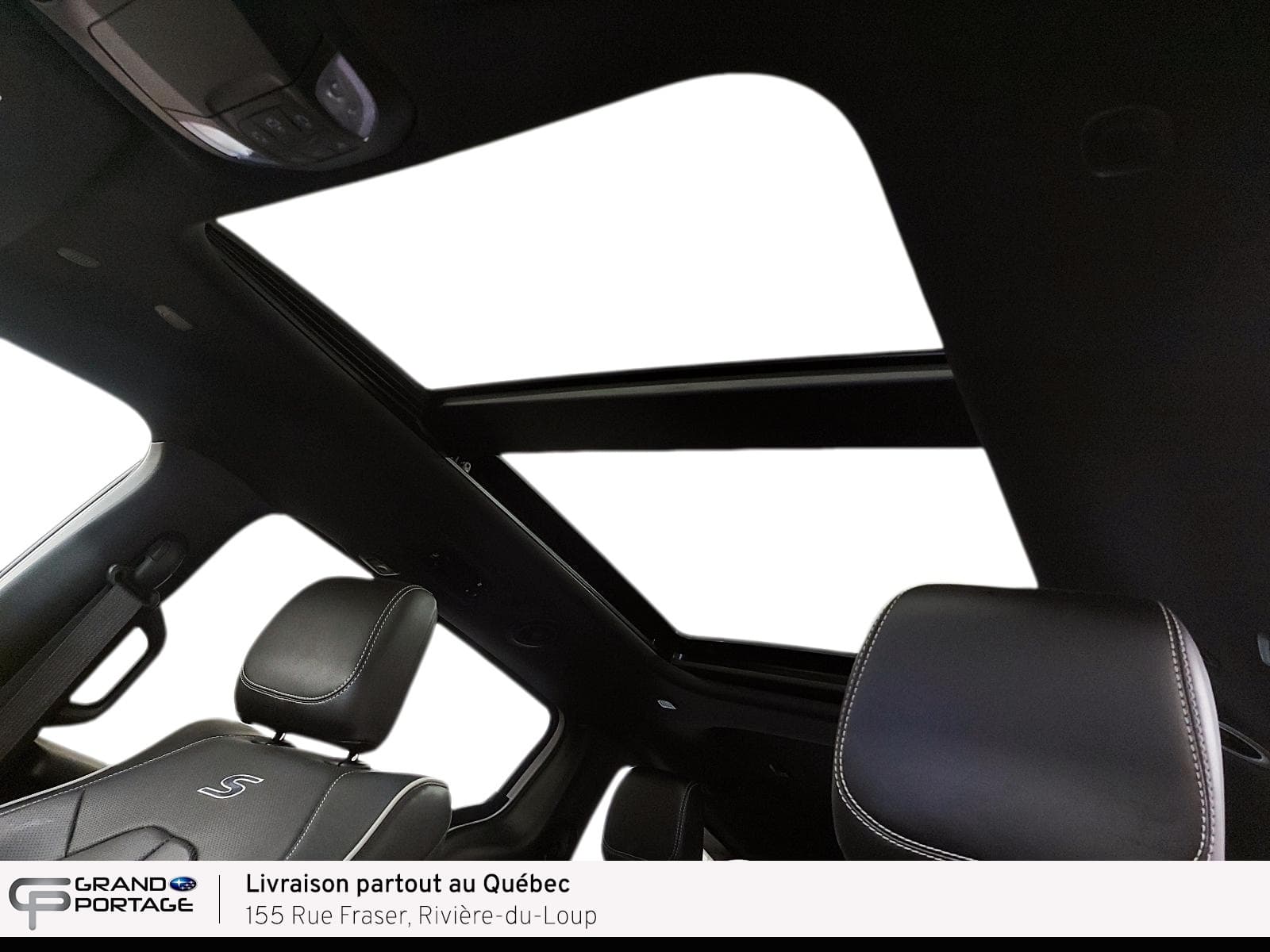 Chrysler Pacifica Hybrid 2023 — photo 17