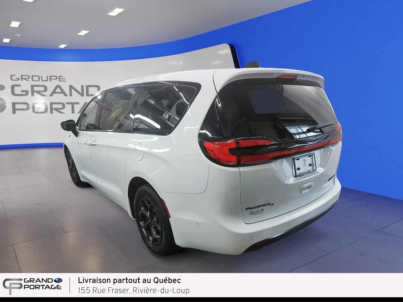 Chrysler Pacifica Hybrid 2023 — photo 5