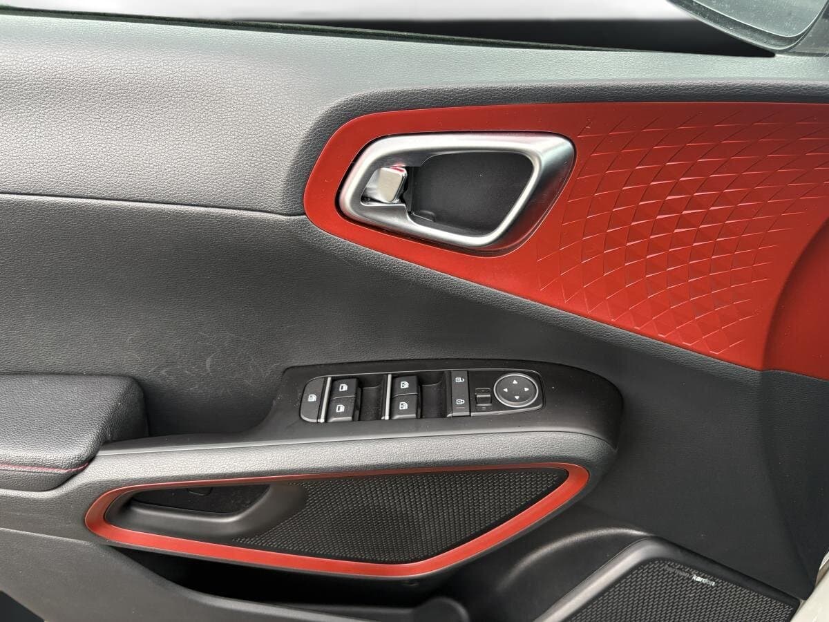 Kia Soul 2023 — photo 10