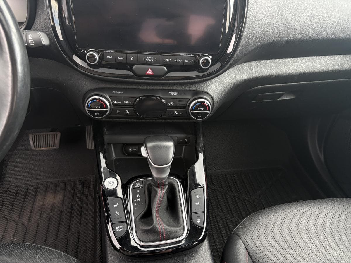 Kia Soul 2023 — photo 11