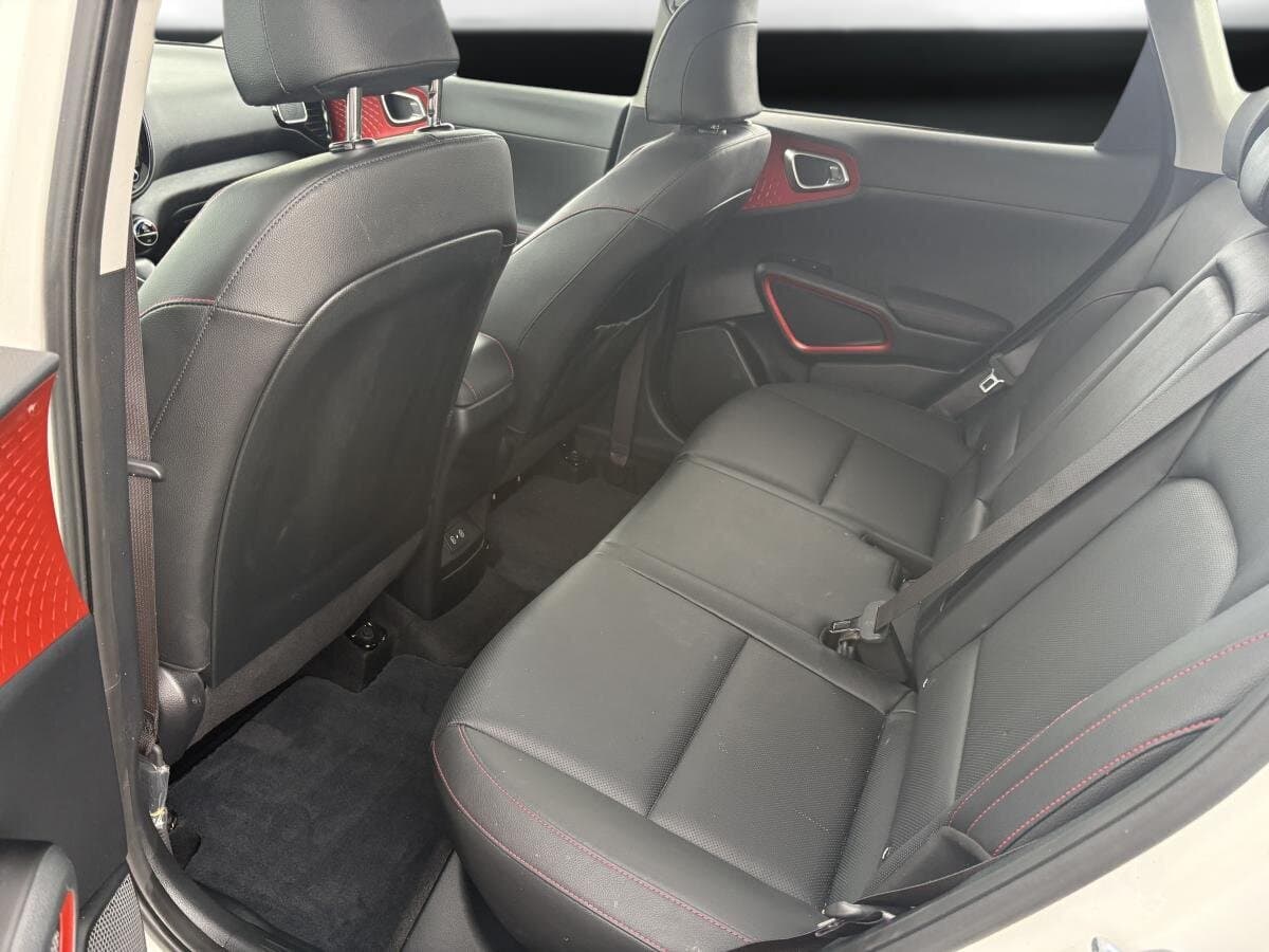 Kia Soul 2023 — photo 12