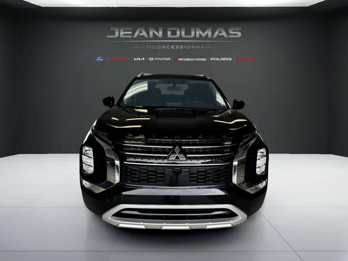 Mitsubishi Outlander 2024 — photo 2