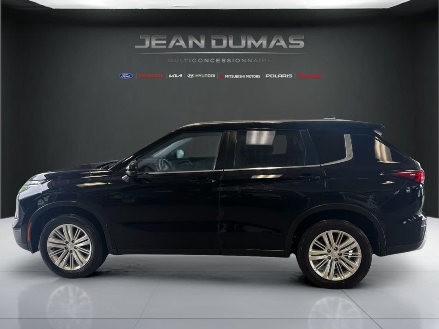Mitsubishi Outlander 2024 — photo 8