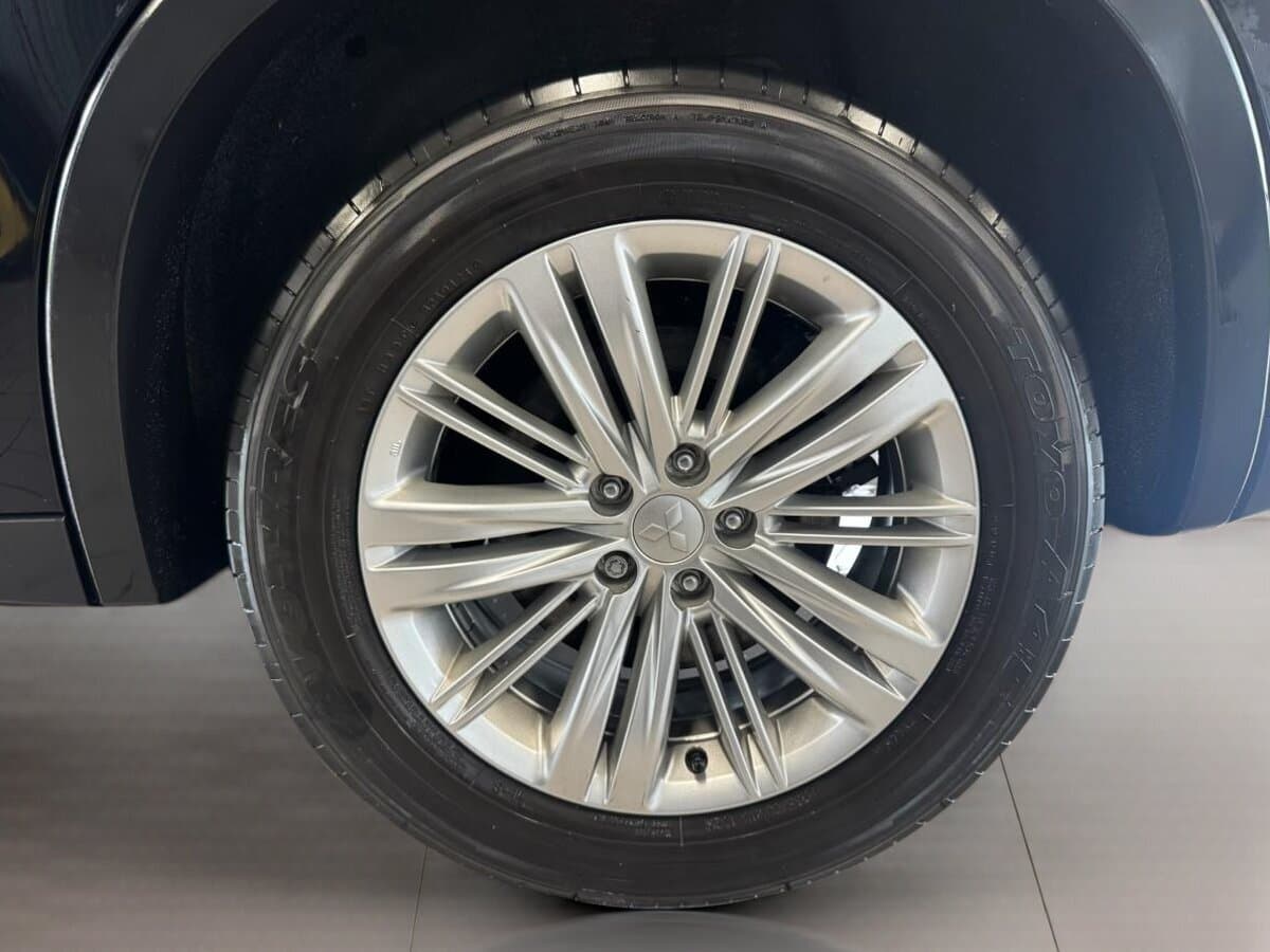 Mitsubishi Outlander 2024 — photo 9
