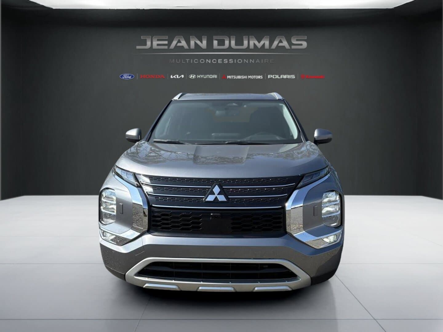 Mitsubishi Outlander 2024 — photo 2