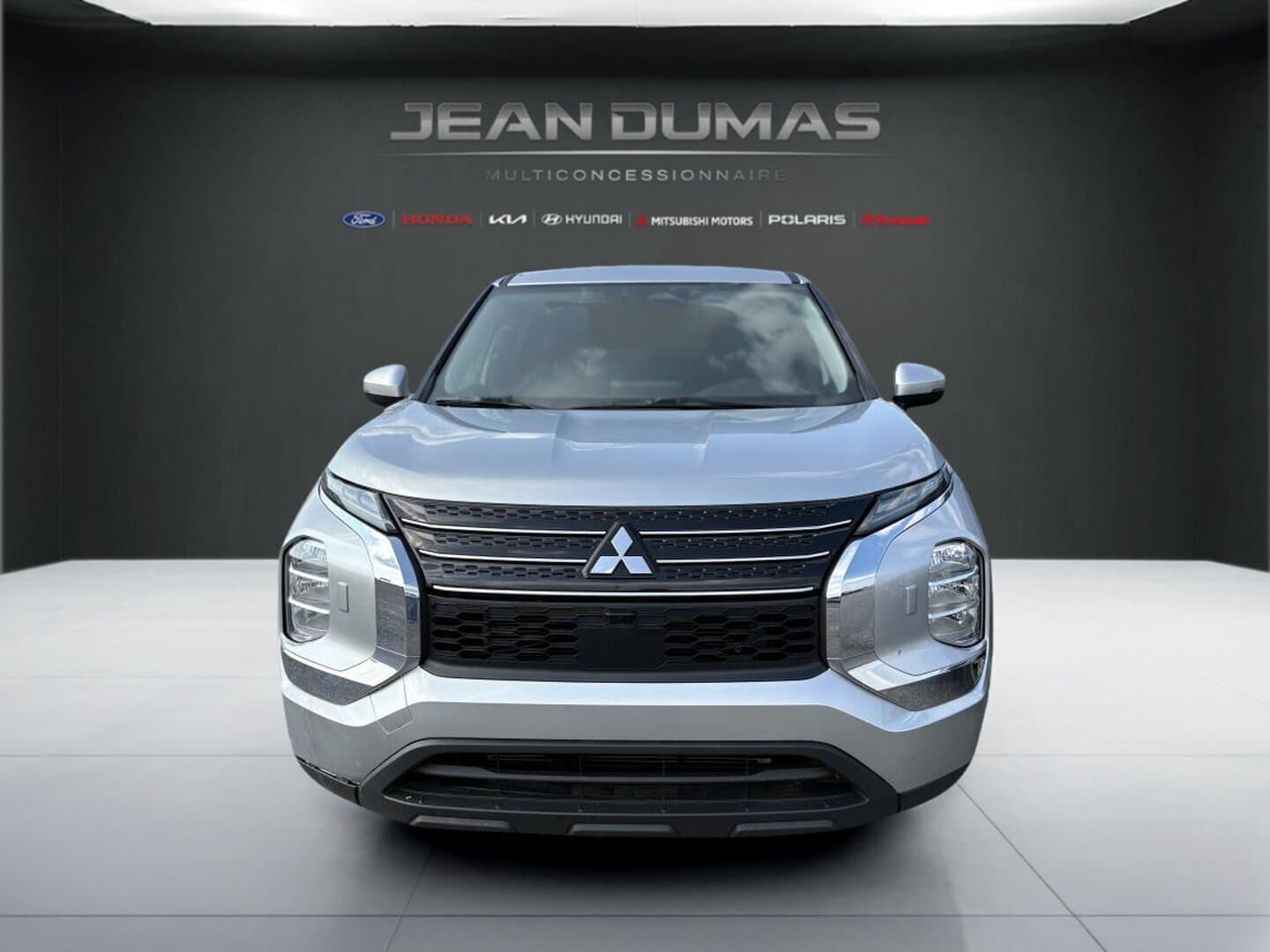Mitsubishi Outlander 2024 — photo 2