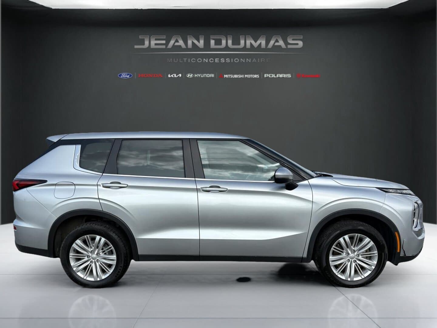 Mitsubishi Outlander 2024 — photo 4