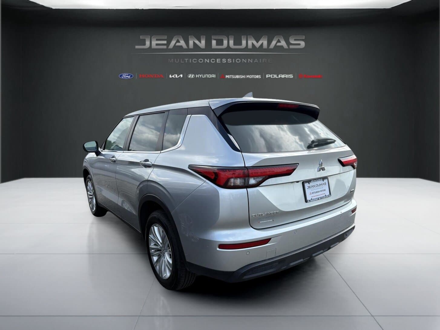 Mitsubishi Outlander 2024 — photo 7
