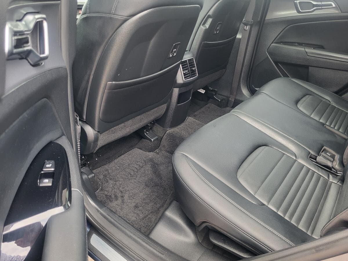 Kia Sportage 2023 — photo 16