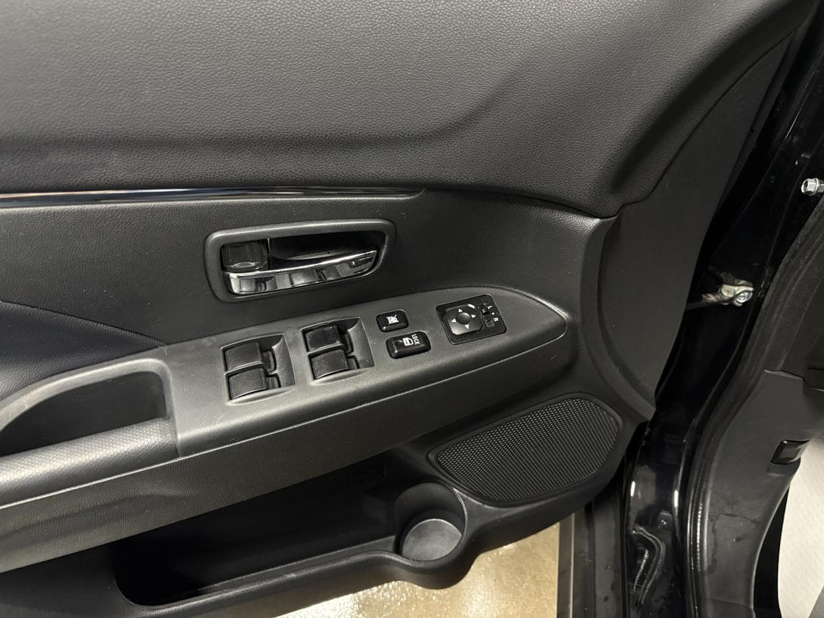 Mitsubishi RVR 2023 — photo 12