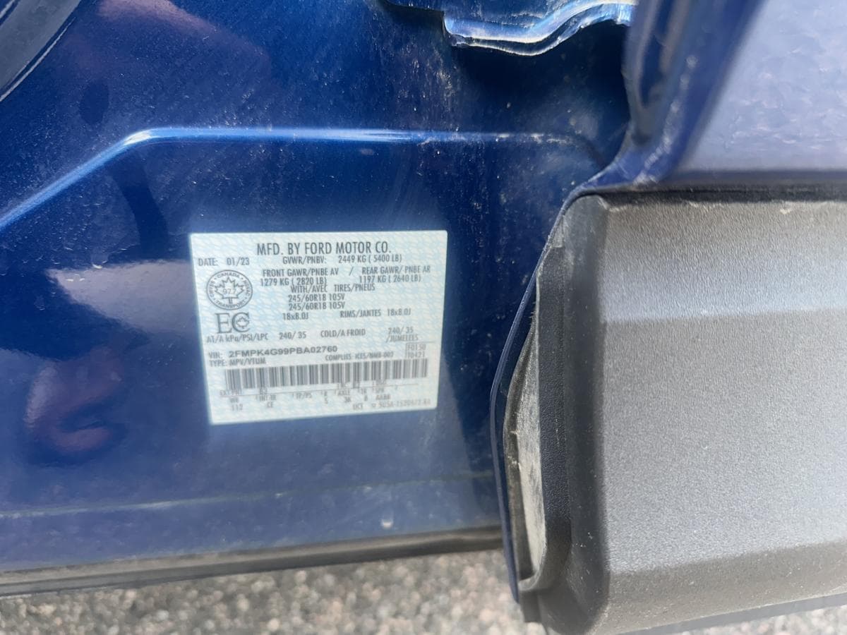 Ford Edge 2023 — photo 9